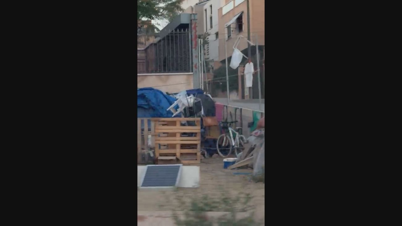 Vecinos de Moncloa alertan sobre el aumento de asentamientos ilegales en la zona