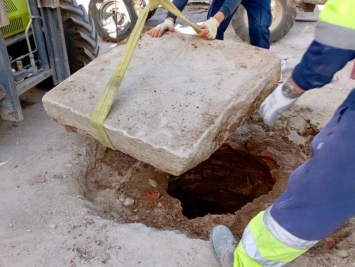 El Ayuntamiento de Alcalá adapta obras en la plaza de los Santos Niños para preservar hallazgos arqueológicos