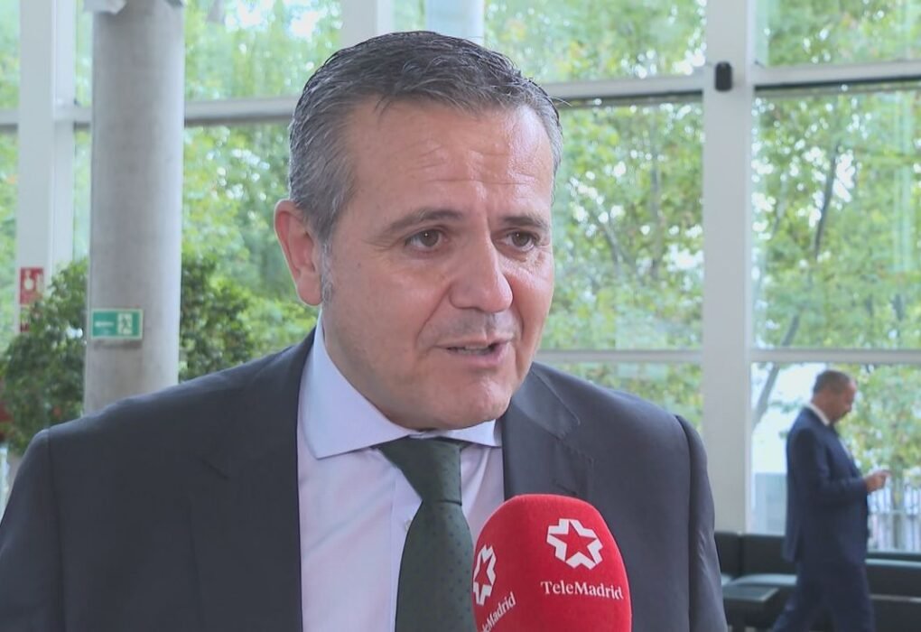 El consejero de Vivienda y Transportes, Jorge Rodrigo