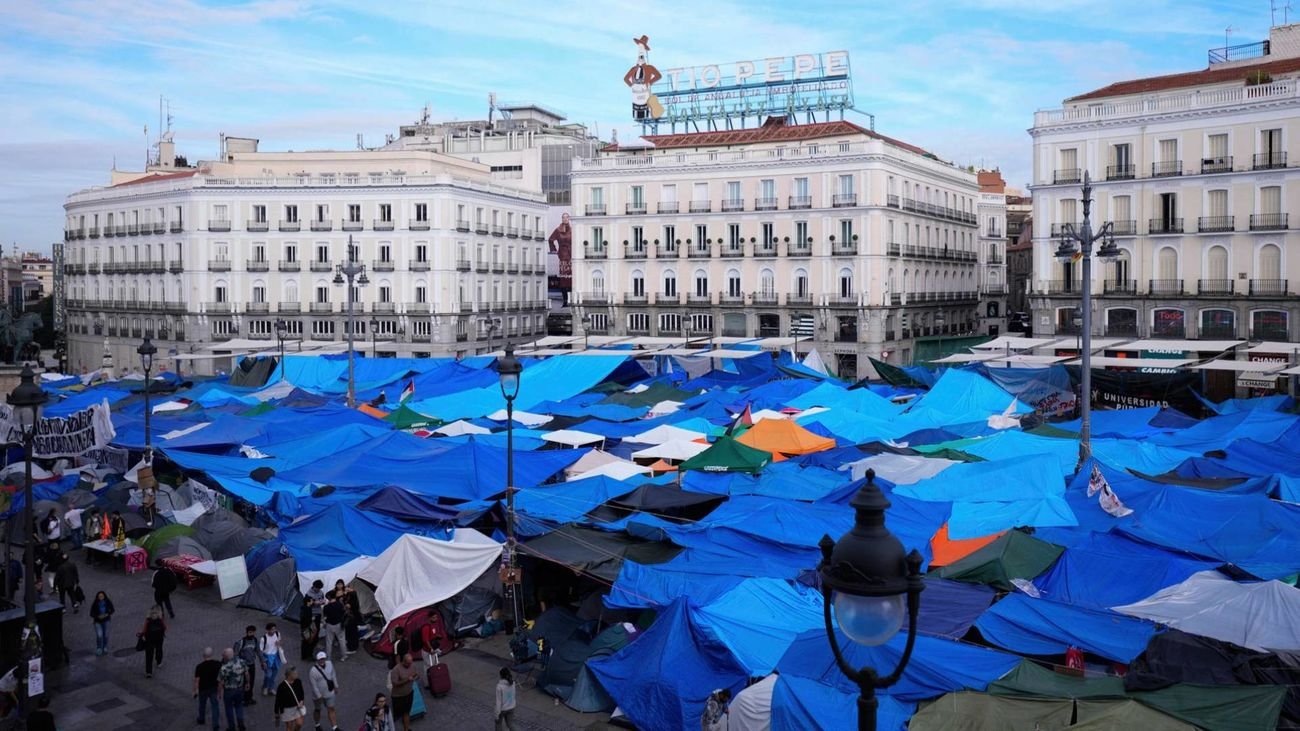 Acampada de la Puerta del Sol