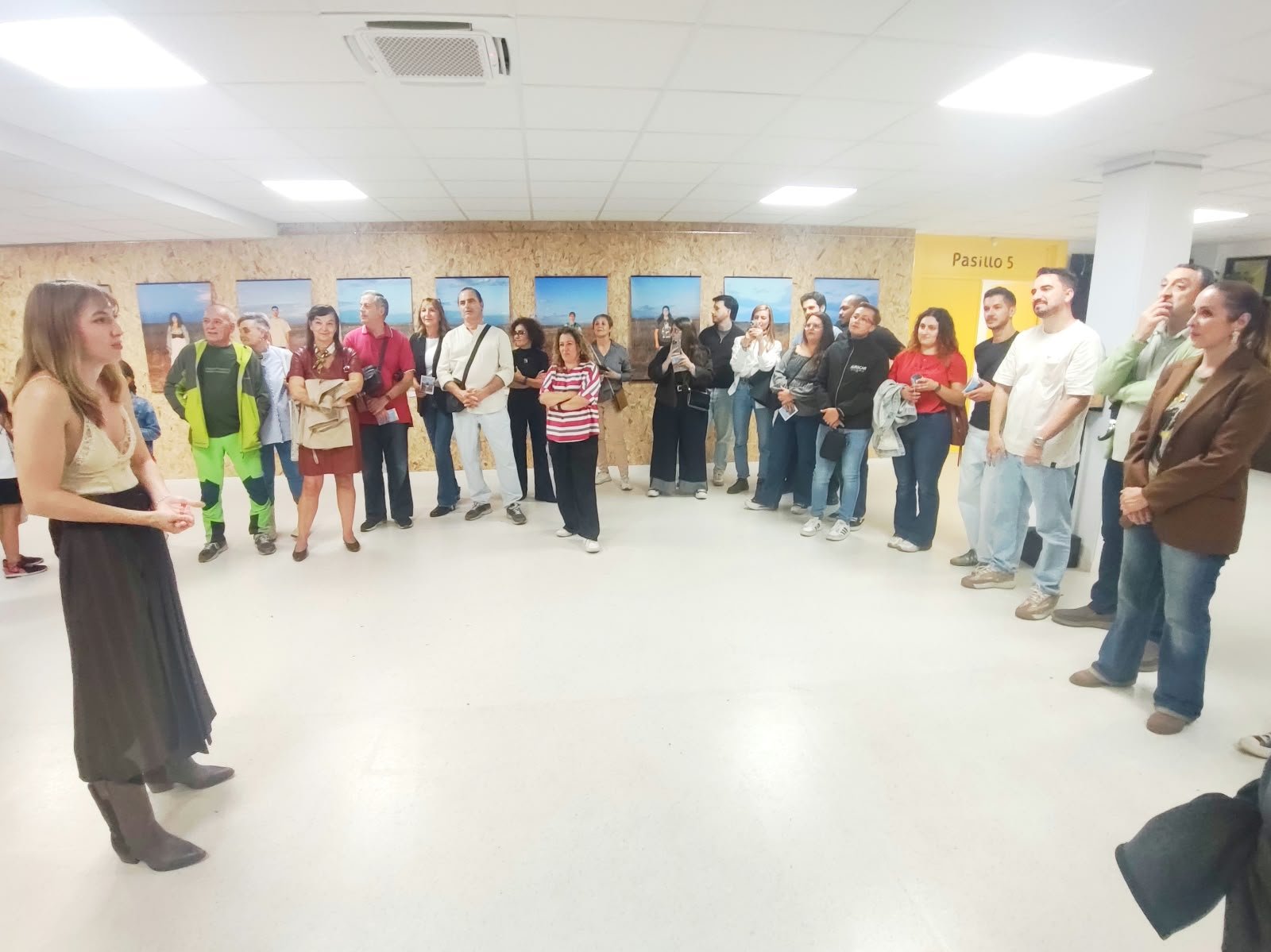 Madrid acoge las exposiciones 'Solanillos del extremo' y 'La sobremesa' en la Casa de la Juventud
