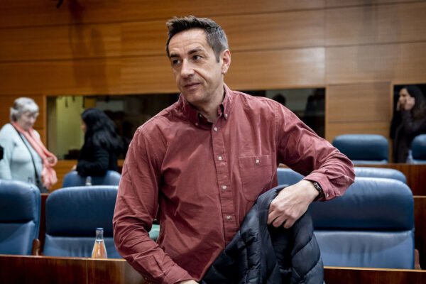 Frente Amplio elige a Emilio Delgado como cabeza de lista por Madrid