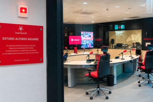 Madrid rinde tributo a Alfonso Nasarre con el nombramiento de su estudio central en Onda Madrid