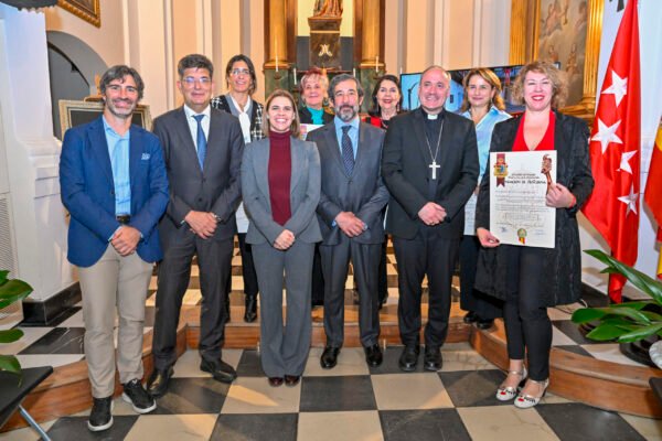 Madrid rinde tributo al 543 aniversario de la Fundación Antezana en Alcalá de Henares