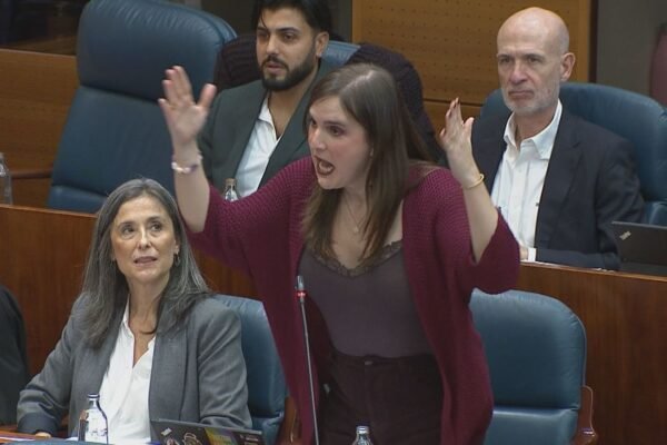 Madrid se enfrenta a la controversia tras las declaraciones de una diputada sobre la "vía francesa"